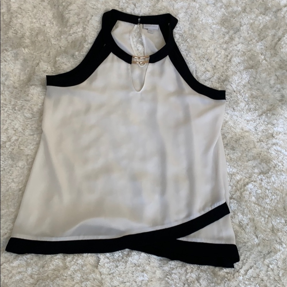 Women’s White Top